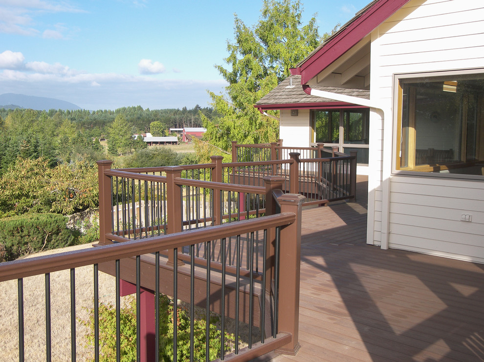 Deck - rustic deck idea in Portland