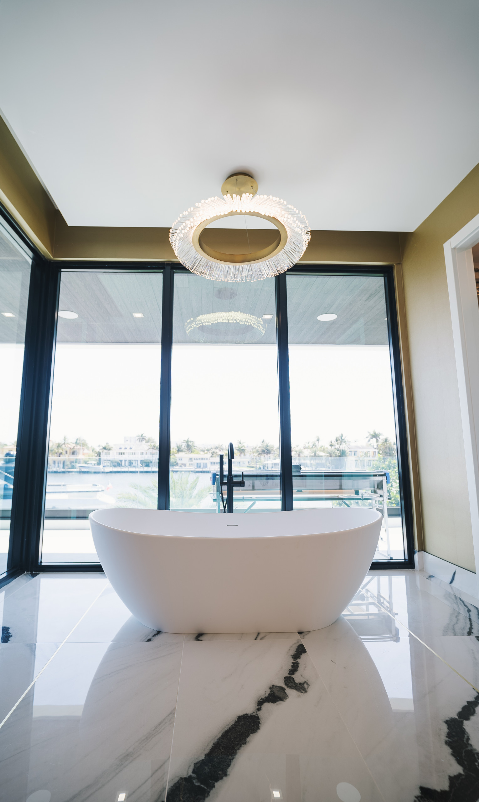 Luxury Soaking: Fort Lauderdale Primary Bathroom Tub