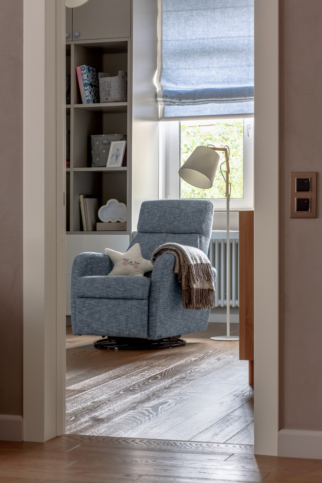 Трехкомнатная квартира в центре Петербурга