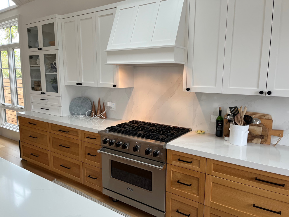 Shaker Paint and Rift White Oak Full Overlay