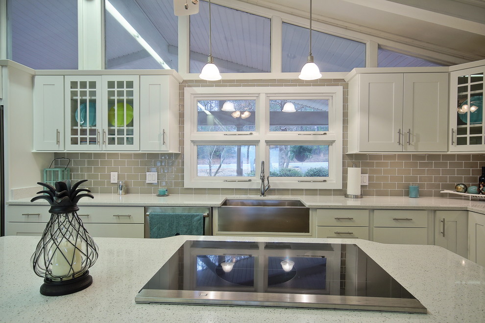 Kitchen - transitional kitchen idea