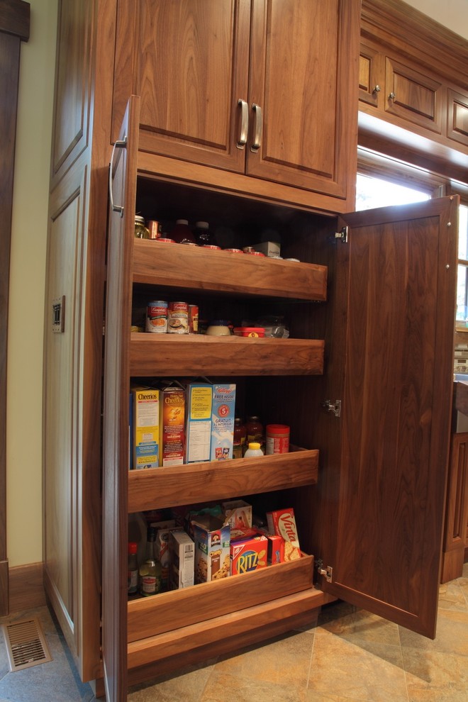 Example of a mountain style kitchen design in Toronto
