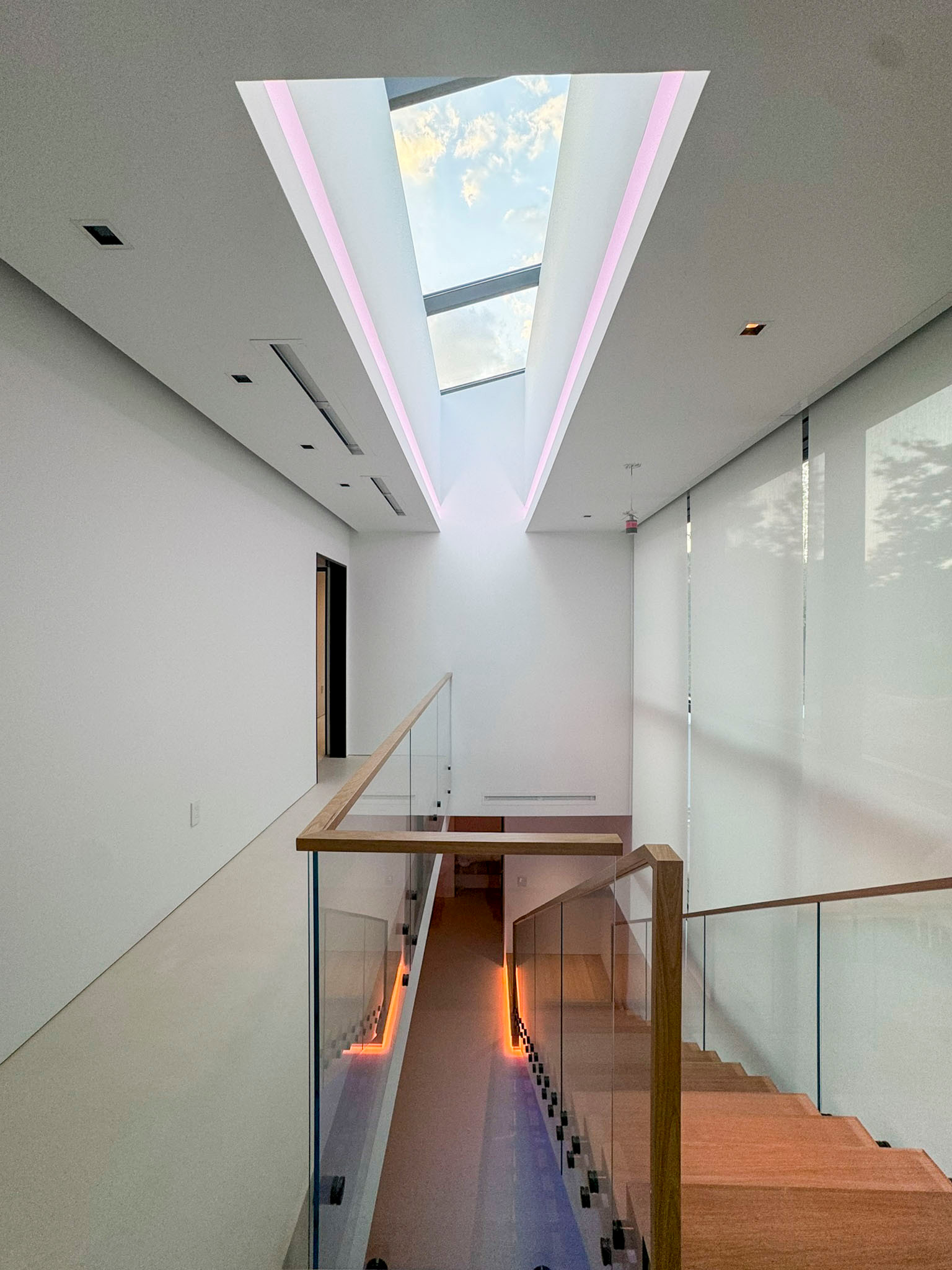 126_Visually Open and Light Contemporary Staircase, Mclean, VA 22102