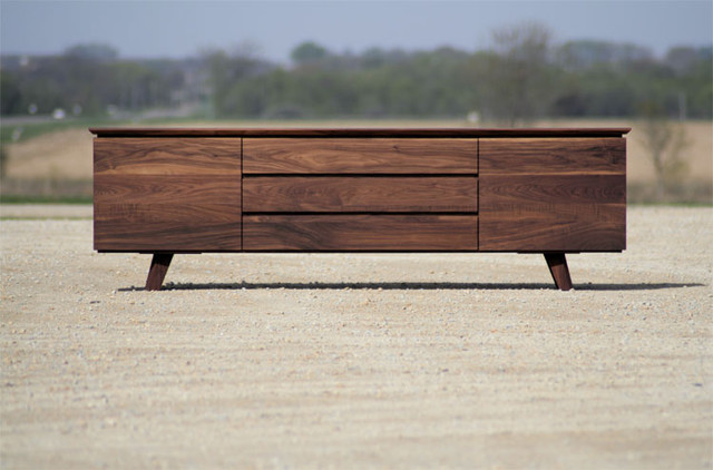 Eastvold Furniture - Classic Sideboard
