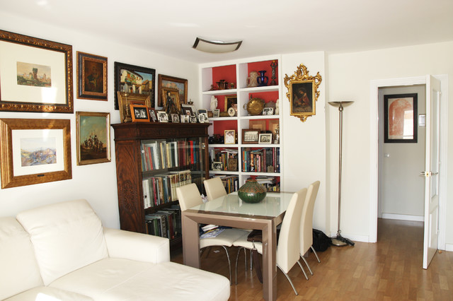Apartamento en M&aacute;laga transitional-living-room