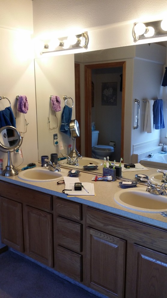 Transitional home design photo in Denver