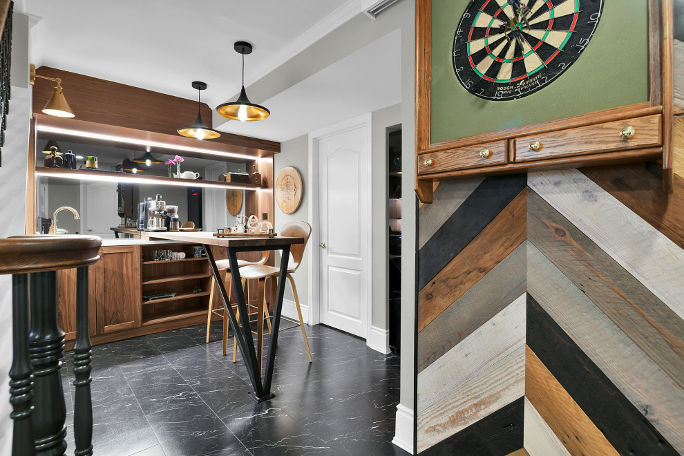 BOLD BESPOKE BASEMENT BAR