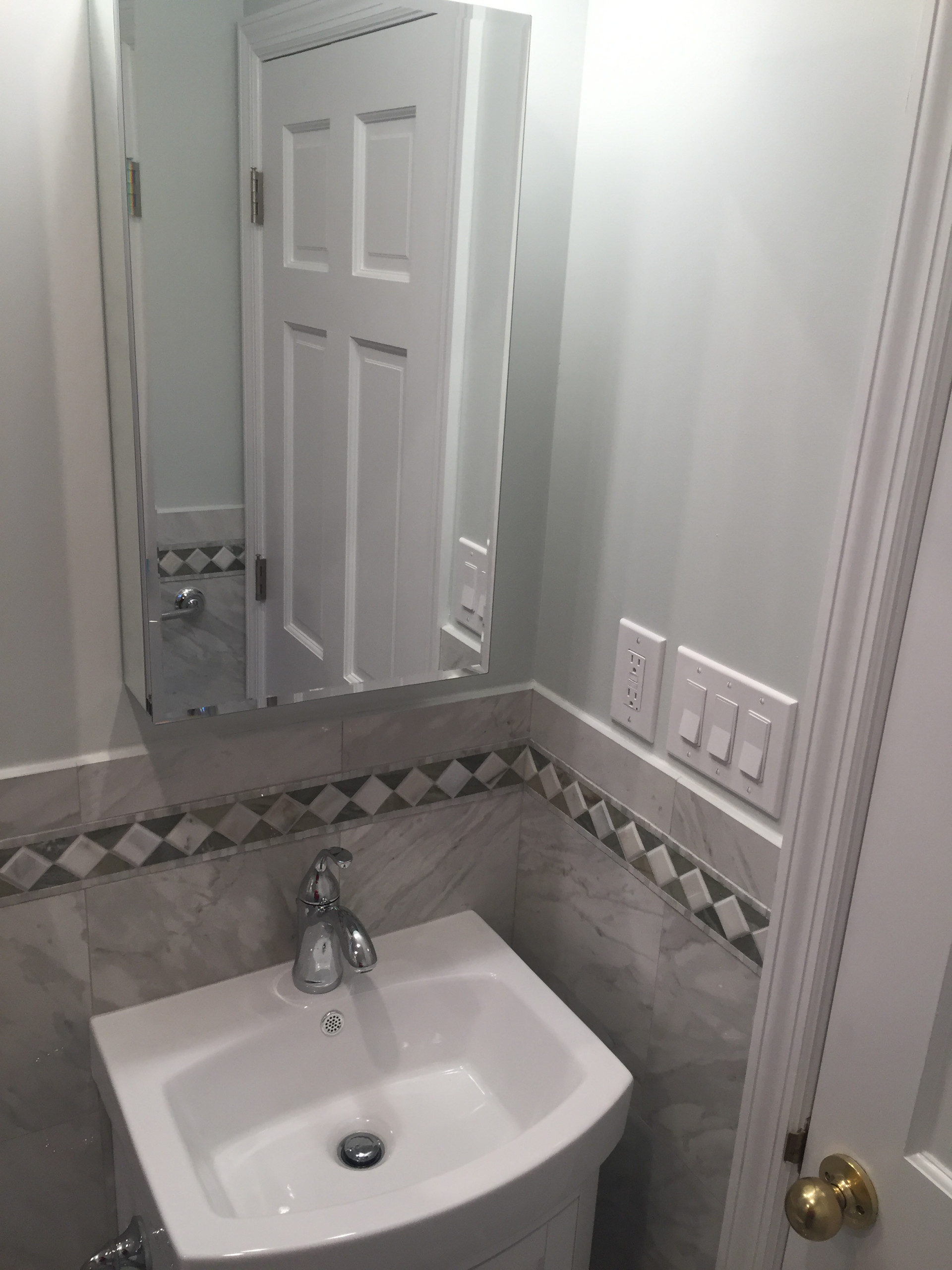 Flink's guest bathroom -  White Plains