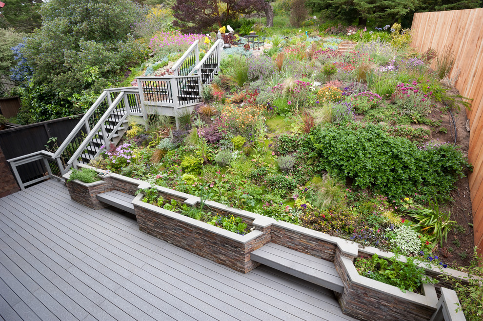 Inspiration for a traditional garden in San Francisco with decking.