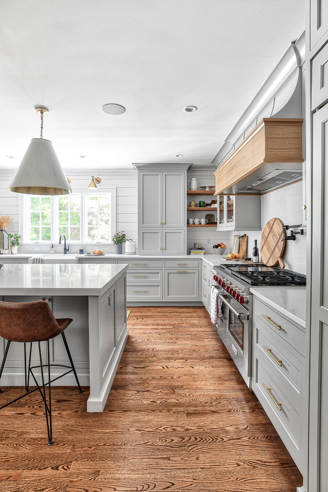 Inspiration for a cottage kitchen remodel in New York