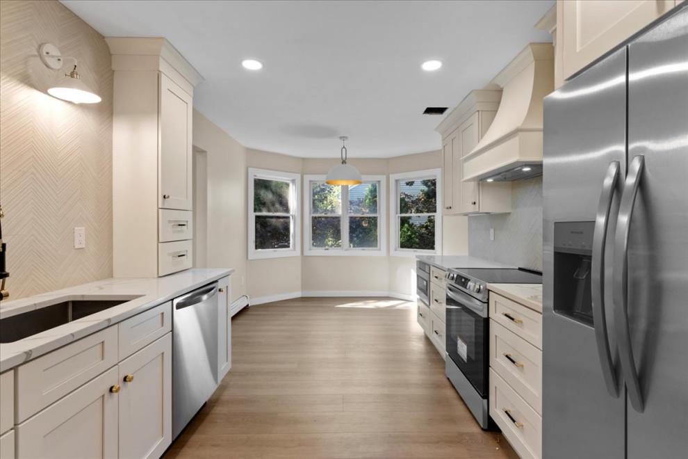 Kitchen - kitchen idea in New York