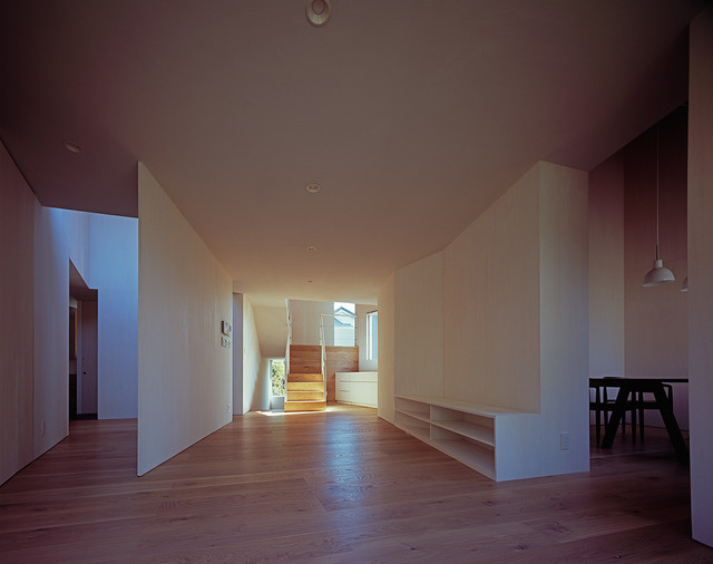 学園前の住宅 scandinavian-living-room