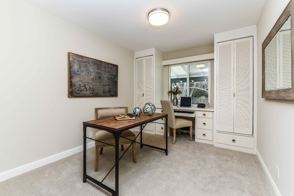 Urban home office photo in San Francisco