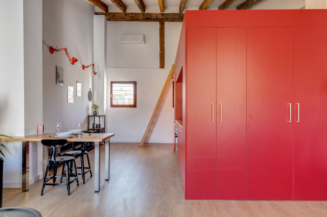 Caja roja modern-koek