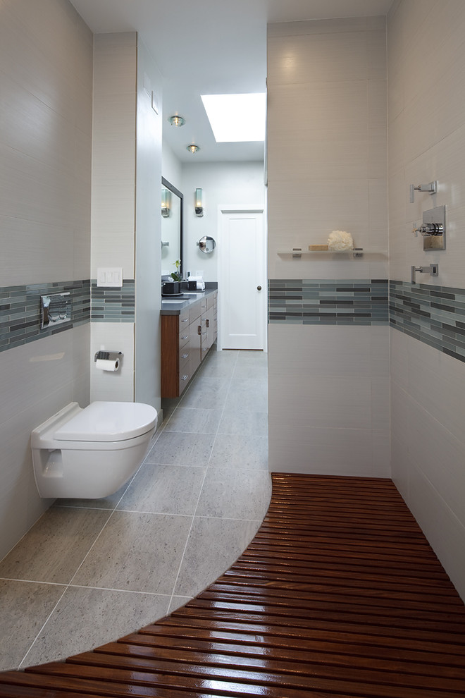 Contemporary bathroom in Dallas with a curbless shower and a wall-mount toilet.