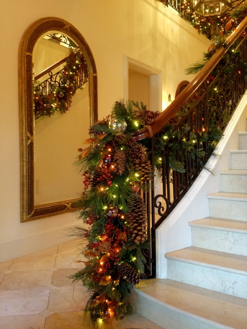Holiday Decor: Stair banister garland - Traditional - Dallas - by Hob ...