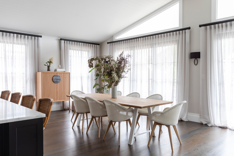 Example of a transitional dining room design in Sydney