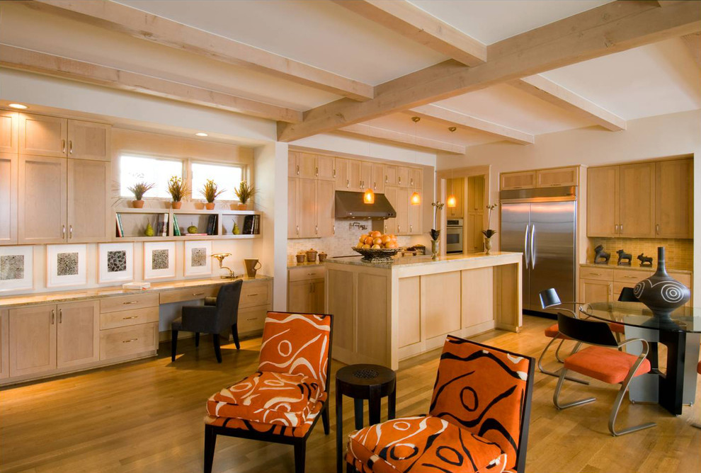 Example of a transitional kitchen design in Dallas