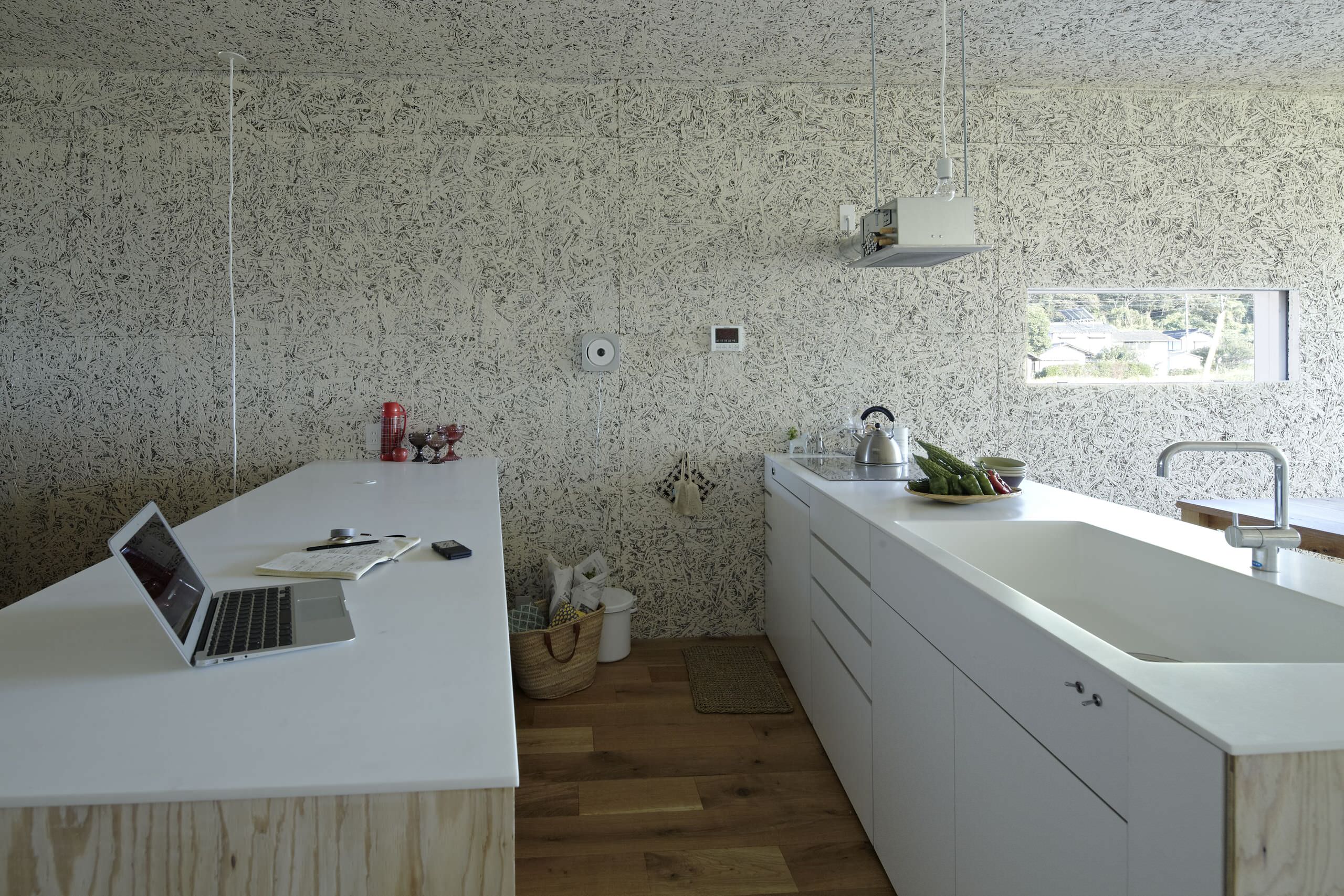 Houzz Tour: A Small, Minimalist Family Home Amid Paddy Fields in Japan ...