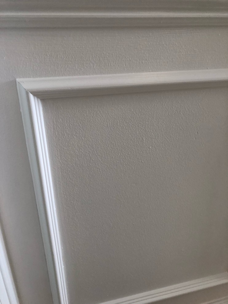 Mistakes to Avoid When Hanging Picture Frame Moulding on Walls