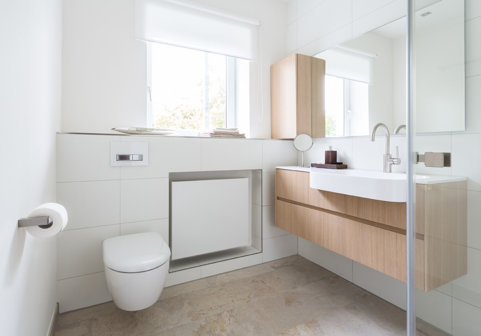 Kleines Modernes Badezimmer in Sonstige