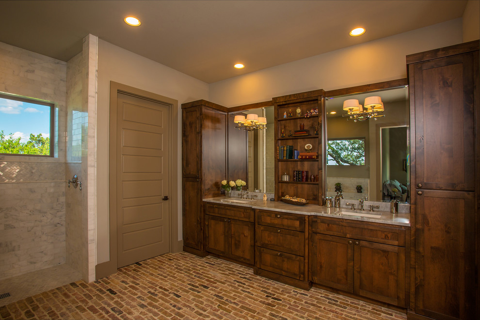 Example of a transitional home design design in Austin