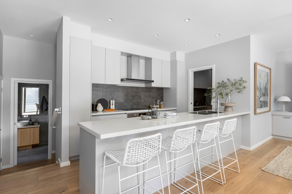 Dryburgh Contemporary Kitchen Melbourne by Daniela Fulford