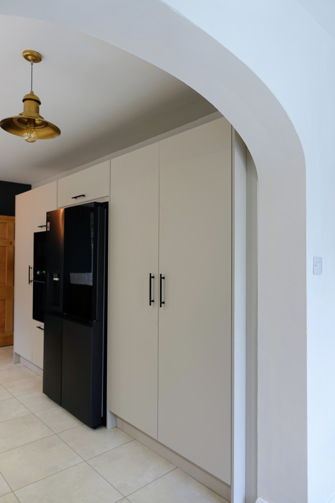 The Bilton Kitchen - Gola - RRP £25,000 - Luxe Price £20,500