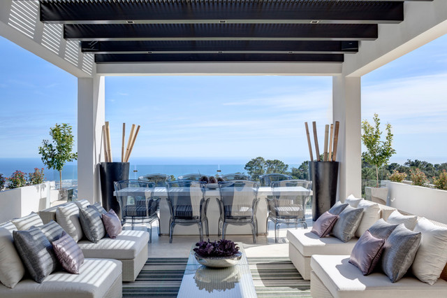 Real Estate 2 coastal-deck