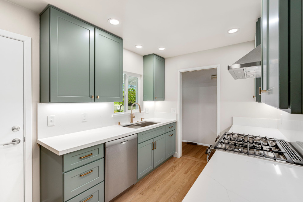 1950's Garden of the Gods Bungalow Remodel