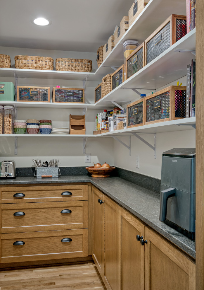 Inspiration for a transitional kitchen remodel in Minneapolis