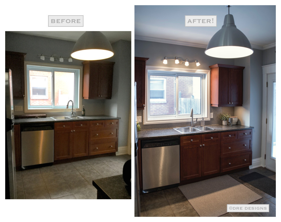 Inspiration for a mid-sized transitional ceramic tile kitchen remodel in Toronto with a double-bowl sink, shaker cabinets, medium tone wood cabinets, laminate countertops, gray backsplash, mosaic tile backsplash and stainless steel appliances