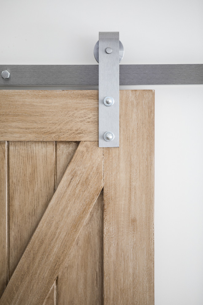 Inspiration for a transitional home design remodel in Orange County