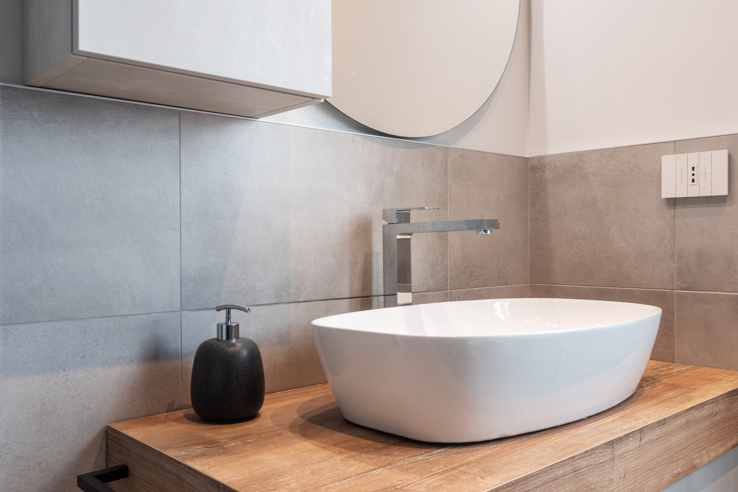 bagno-Quadrilocale _ Solaro (mi)