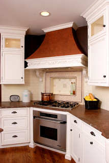 Farmhouse Style Kitchen