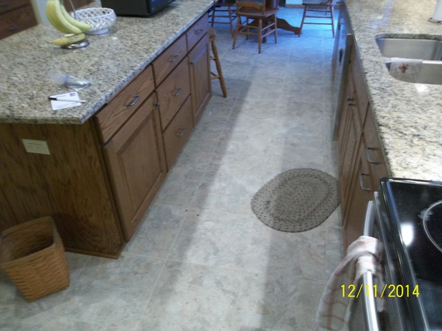 Marcou kitchen, master bath,hall bath, laundry modern-kueche