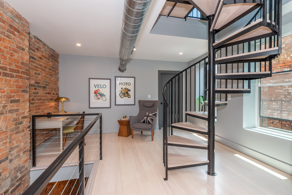 Home design - transitional home design idea in Cincinnati