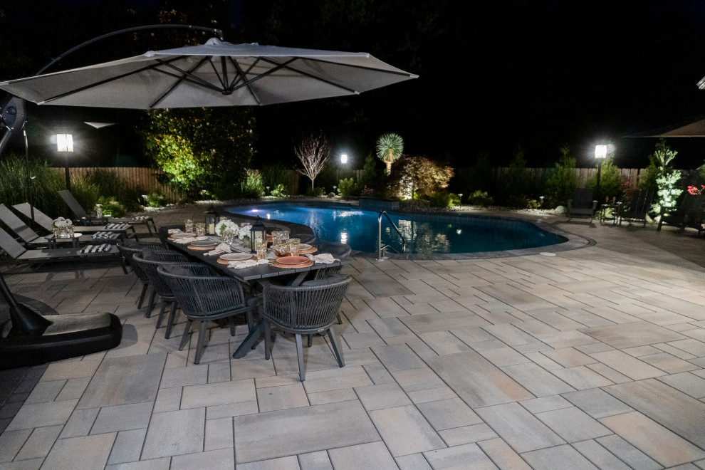 Manalapan, NJ: Pool Patio, Artificial Turf, Outdoor Kitchen