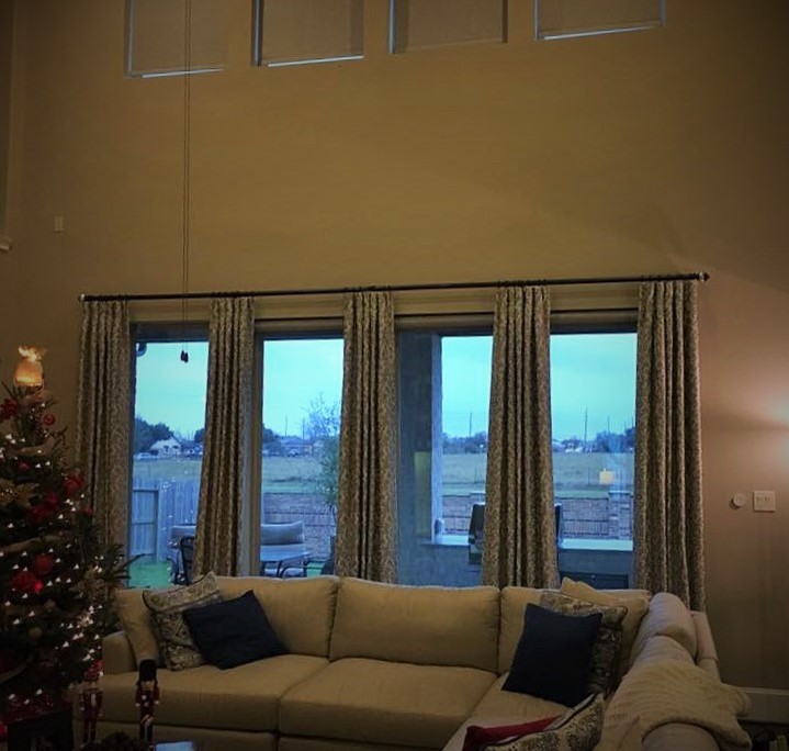 Inspiration for a transitional home design remodel in Houston