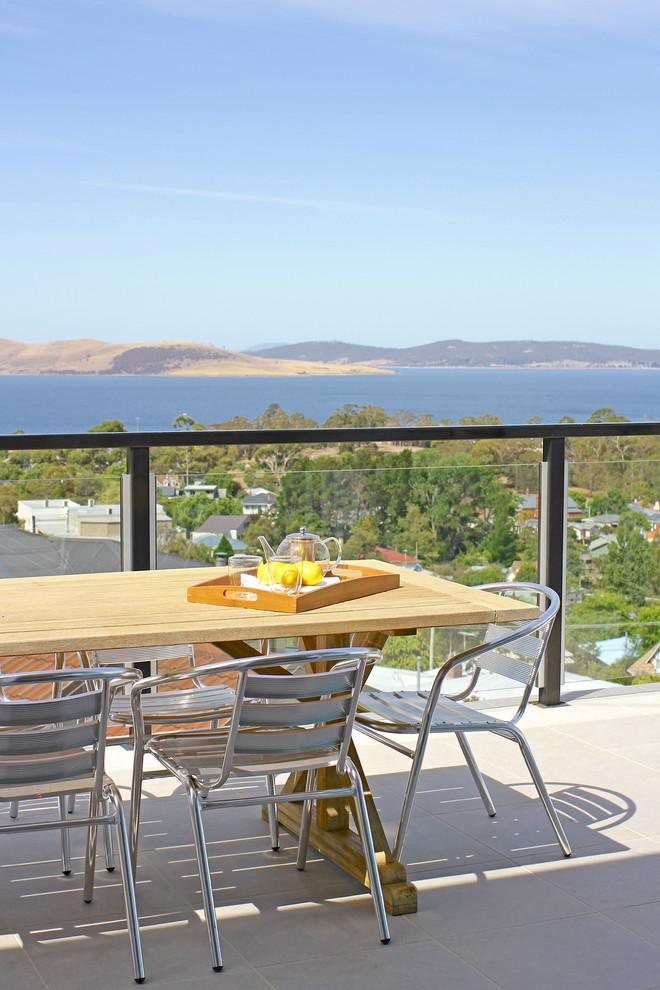 Contemporary deck in Hobart with no cover.