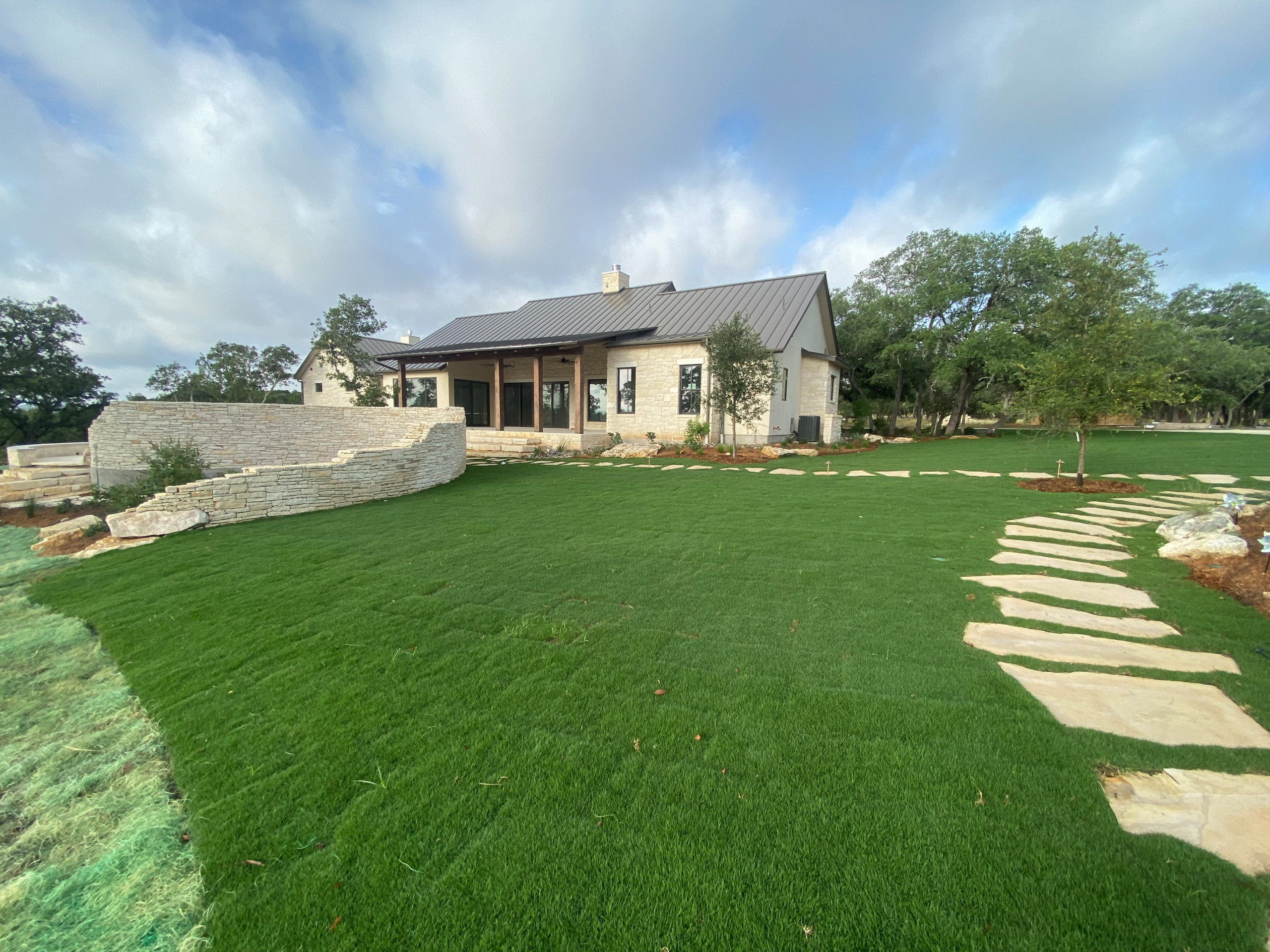 Bandera Texas Modern in Rustic Setting