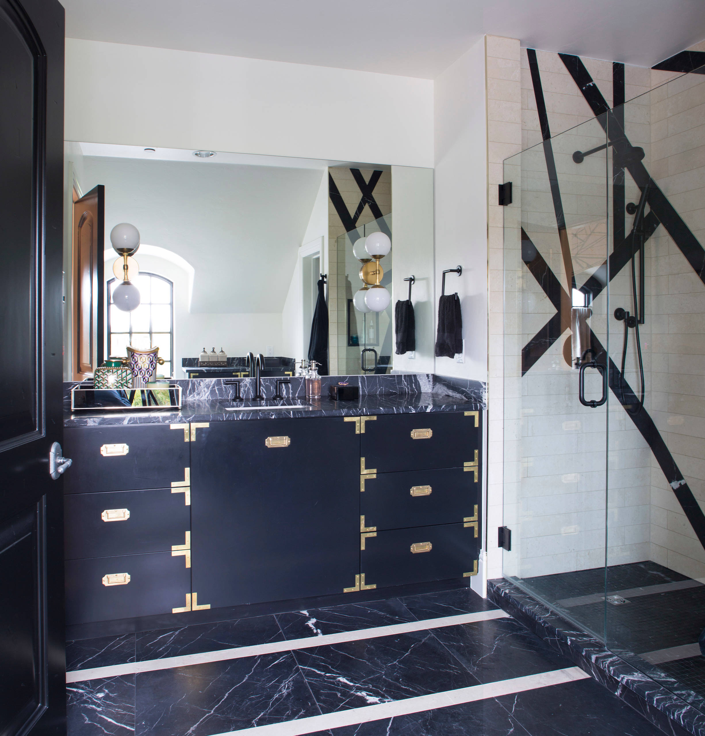 Navy And White Bathroom Ideas Houzz