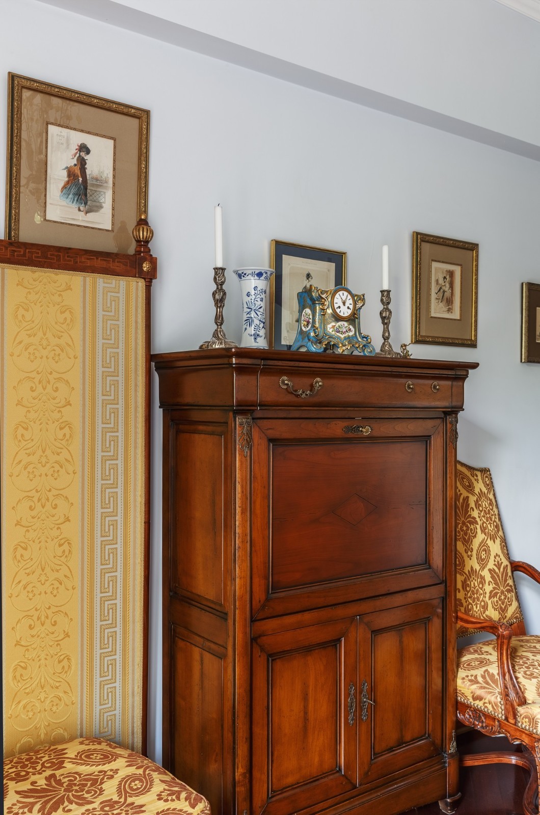 Классический интерьер