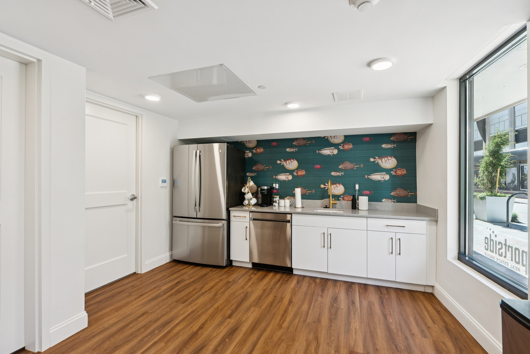Coastal Contemporary Office