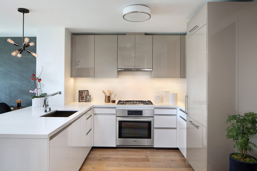 Kitchen - kitchen idea in Denver