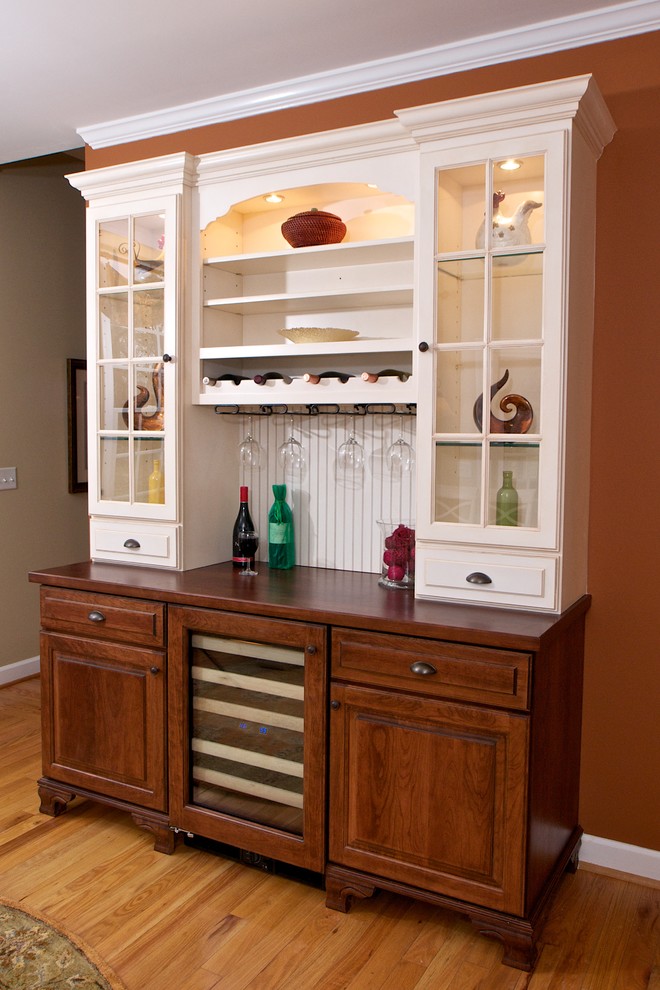 Williamburg Hutch Photos