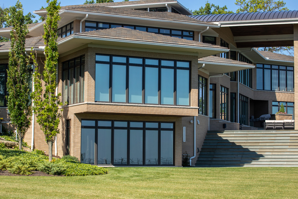 This is an example of a contemporary exterior in Cleveland.