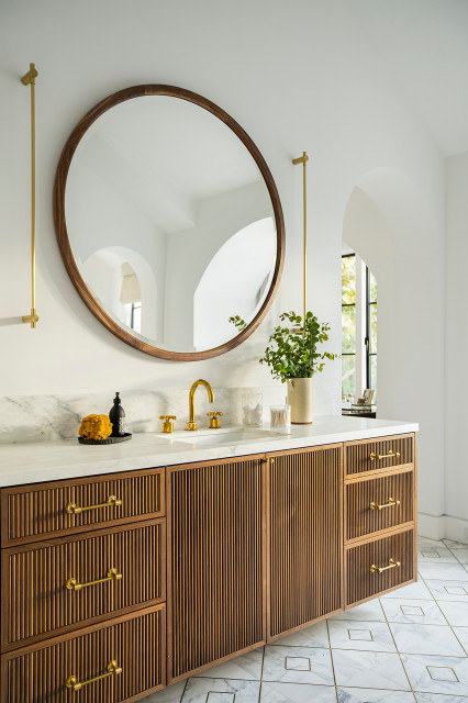 French Transitional french-country-cuarto-de-bano