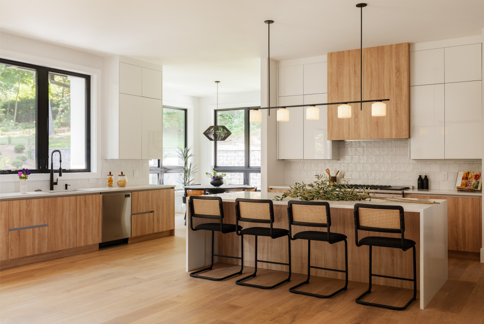 Example of a trendy kitchen design in Boston