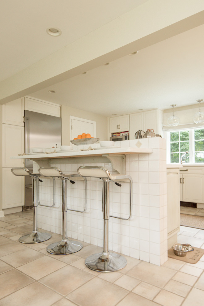 Transitional kitchen photo in New York